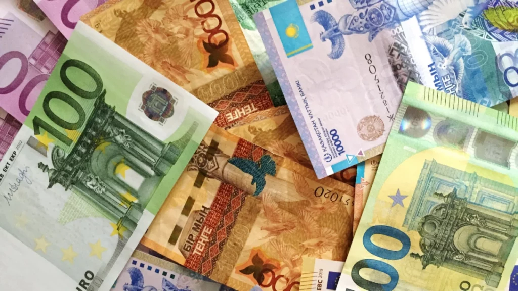 Rozliczanie faktur w obcej walucie – jak to zrobić poprawnie?